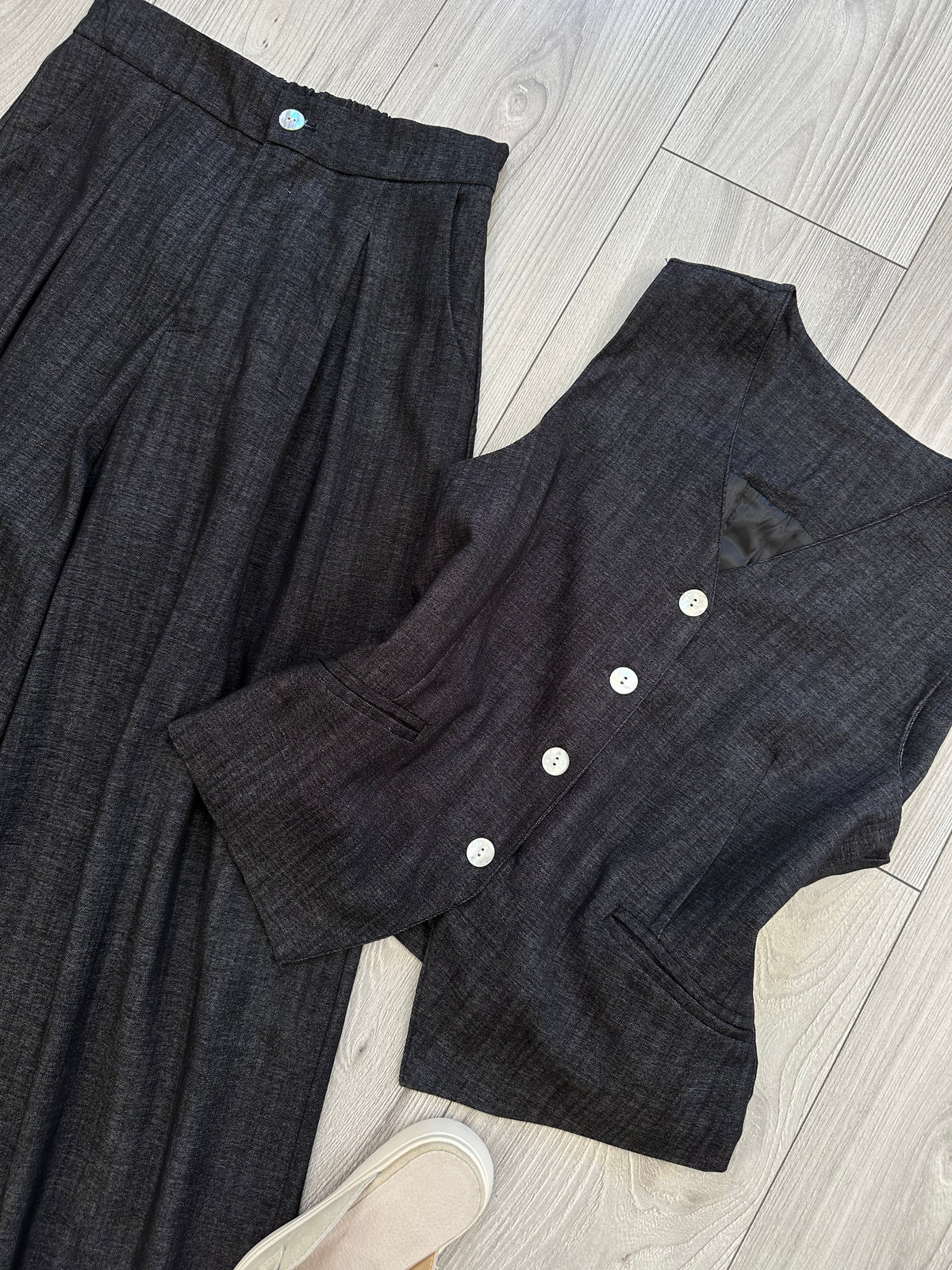 Kostum jelek+ pantallona