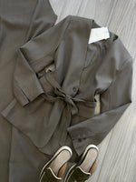 Kostum fustan+ xhakete