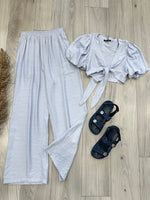 Kostum me bluze te shkurter